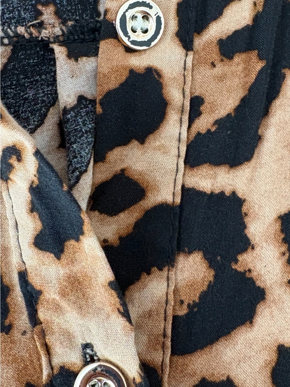 Trendy Leopard Print Shirt – 100% Viscose | Vintage Style, size M-L - Picture 9 of 10